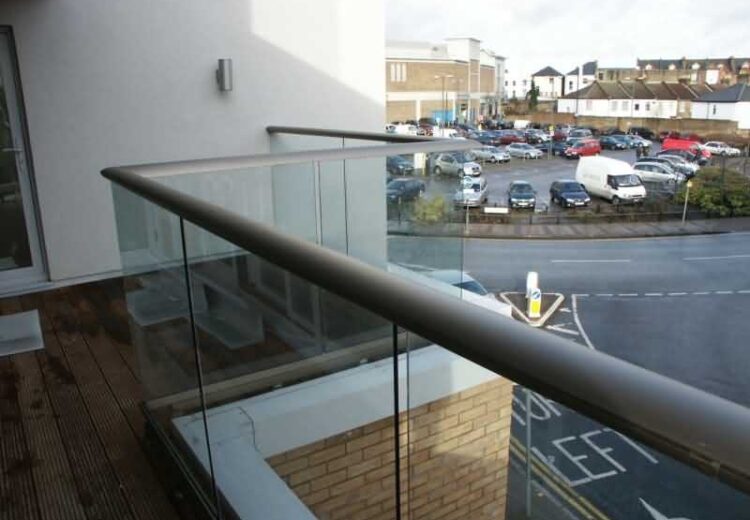 Bronze-Balustrade